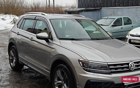 Volkswagen Tiguan II, 2018 год, 2 800 000 рублей, 2 фотография