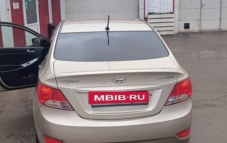 Hyundai Solaris II рестайлинг, 2012 год, 900 000 рублей, 4 фотография