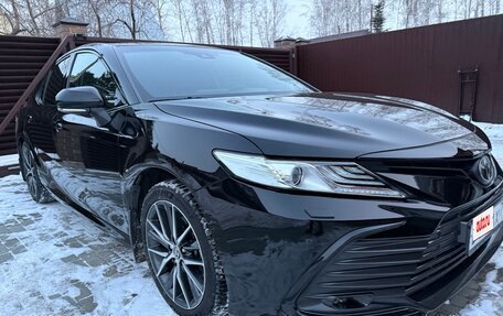 Toyota Camry, 2021 год, 3 280 000 рублей, 10 фотография