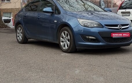 Opel Astra J, 2015 год, 1 100 000 рублей, 4 фотография