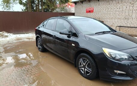 Opel Astra J, 2014 год, 970 000 рублей, 3 фотография