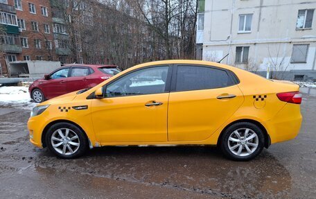 KIA Rio III рестайлинг, 2013 год, 600 000 рублей, 4 фотография