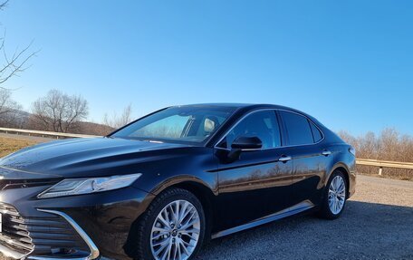 Toyota Camry, 2018 год, 3 100 000 рублей, 1 фотография