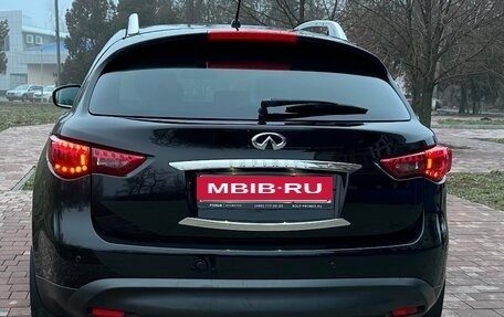 Infiniti QX70, 2015 год, 2 400 000 рублей, 4 фотография