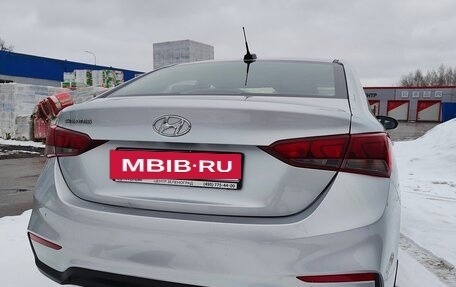 Hyundai Solaris II рестайлинг, 2018 год, 1 050 000 рублей, 4 фотография