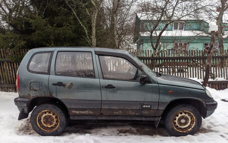 Chevrolet Niva I рестайлинг, 2006 год, 210 000 рублей, 2 фотография