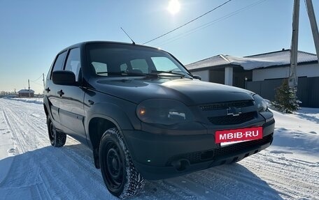 Chevrolet Niva I рестайлинг, 2012 год, 530 000 рублей, 3 фотография