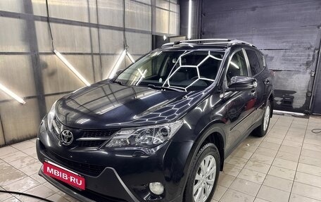 Toyota RAV4, 2014 год, 1 900 000 рублей, 3 фотография