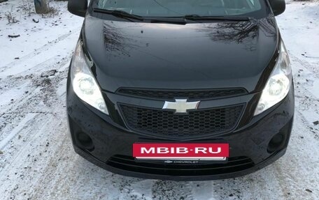 Chevrolet Spark III, 2011 год, 570 000 рублей, 2 фотография