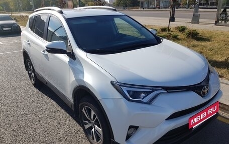 Toyota RAV4, 2019 год, 2 800 000 рублей, 3 фотография