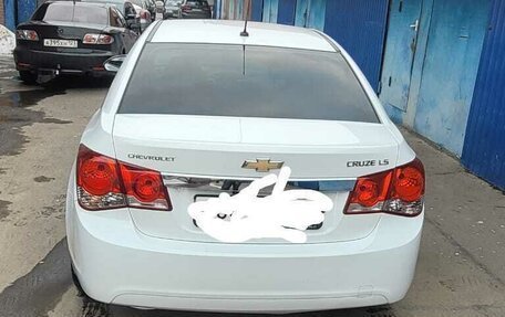 Chevrolet Cruze II, 2011 год, 950 000 рублей, 3 фотография