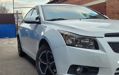 Chevrolet Cruze II, 2011 год, 950 000 рублей, 7 фотография
