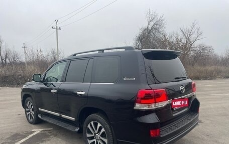 Toyota Land Cruiser 200, 2017 год, 6 300 000 рублей, 4 фотография