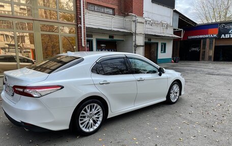 Toyota Camry, 2019 год, 3 099 000 рублей, 2 фотография