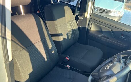 Toyota Roomy I, 2019 год, 1 300 000 рублей, 12 фотография