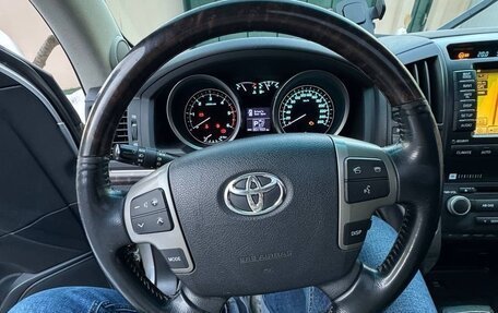 Toyota Land Cruiser 200, 2010 год, 3 321 000 рублей, 11 фотография