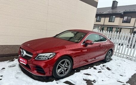 Mercedes-Benz C-Класс, 2018 год, 3 300 000 рублей, 1 фотография