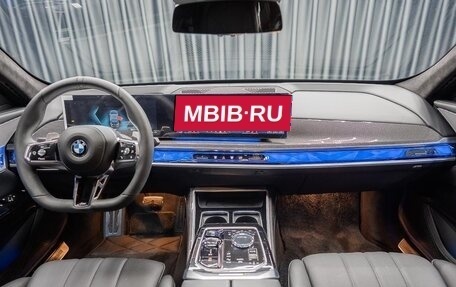 BMW 7 серия, 2024 год, 100 000 000 рублей, 21 фотография