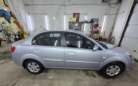 KIA Rio II, 2010 год, 850 000 рублей, 3 фотография