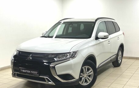 Mitsubishi Outlander III рестайлинг 3, 2022 год, 2 975 000 рублей, 1 фотография