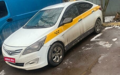 Hyundai Solaris II рестайлинг, 2015 год, 599 999 рублей, 2 фотография