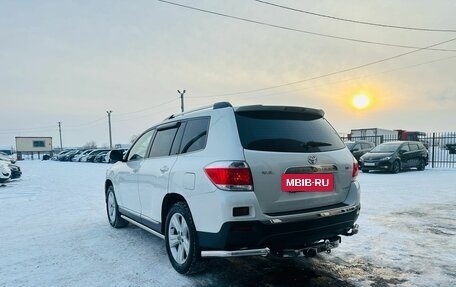 Toyota Highlander III, 2011 год, 2 529 000 рублей, 4 фотография