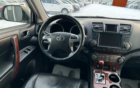 Toyota Highlander III, 2011 год, 2 529 000 рублей, 14 фотография