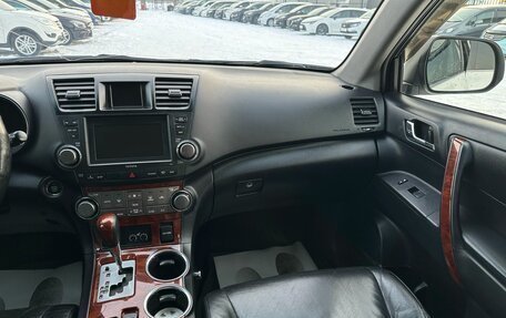 Toyota Highlander III, 2011 год, 2 529 000 рублей, 15 фотография