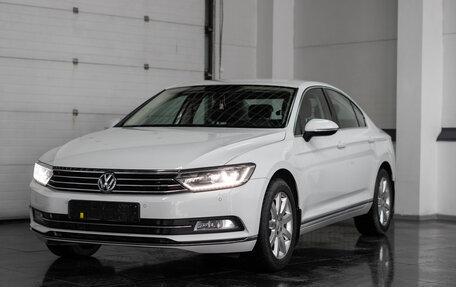 Volkswagen Passat B8 рестайлинг, 2017 год, 2 250 000 рублей, 3 фотография