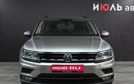 Volkswagen Tiguan II, 2020 год, 2 445 000 рублей, 2 фотография