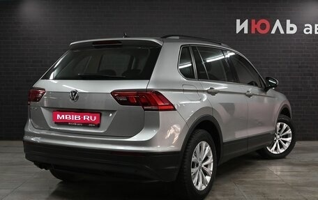 Volkswagen Tiguan II, 2020 год, 2 445 000 рублей, 6 фотография