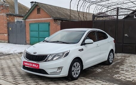 KIA Rio III рестайлинг, 2014 год, 850 000 рублей, 2 фотография