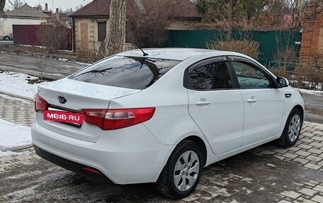 KIA Rio III рестайлинг, 2014 год, 850 000 рублей, 3 фотография