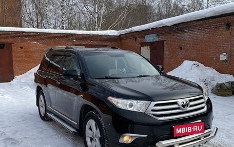 Toyota Highlander III, 2011 год, 2 450 000 рублей, 1 фотография