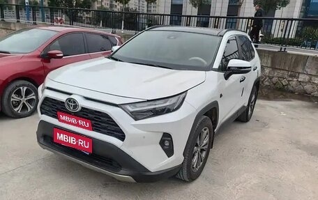 Toyota RAV4, 2021 год, 2 650 000 рублей, 1 фотография