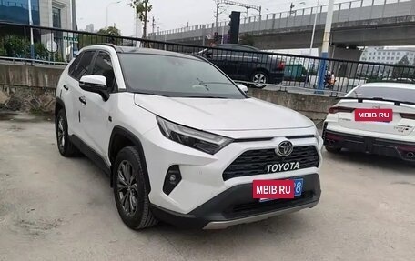 Toyota RAV4, 2021 год, 2 650 000 рублей, 3 фотография