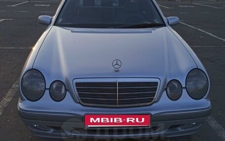 Mercedes-Benz E-Класс, 2001 год, 1 200 000 рублей, 3 фотография