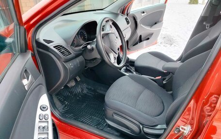 Hyundai Solaris II рестайлинг, 2014 год, 890 000 рублей, 18 фотография