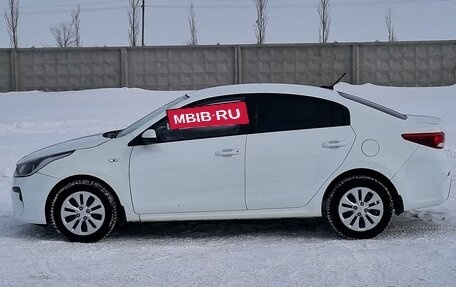 KIA Rio IV, 2018 год, 933 000 рублей, 4 фотография