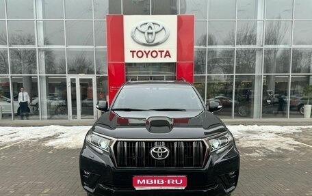 Toyota Land Cruiser Prado 150 рестайлинг 2, 2022 год, 6 750 000 рублей, 1 фотография