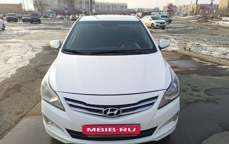 Hyundai Solaris II рестайлинг, 2015 год, 980 000 рублей, 6 фотография