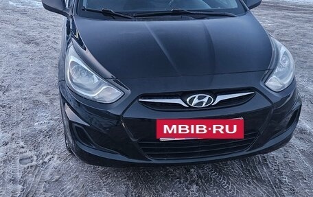 Hyundai Solaris II рестайлинг, 2011 год, 700 000 рублей, 12 фотография