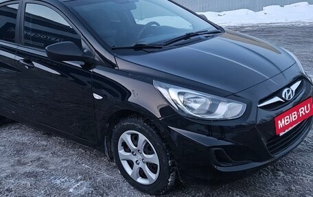 Hyundai Solaris II рестайлинг, 2011 год, 700 000 рублей, 10 фотография