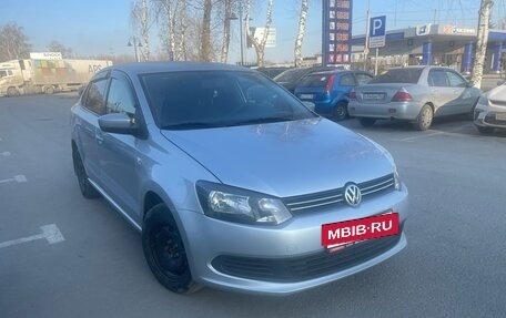 Volkswagen Polo VI (EU Market), 2015 год, 855 000 рублей, 2 фотография