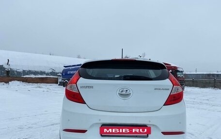 Hyundai Solaris II рестайлинг, 2014 год, 920 000 рублей, 5 фотография