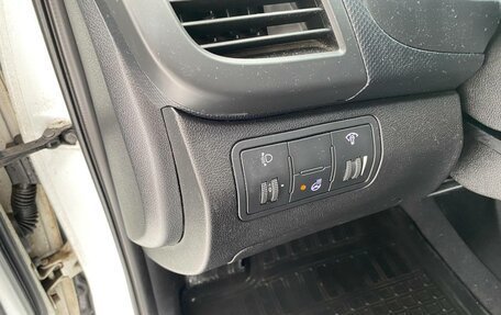 Hyundai Solaris II рестайлинг, 2014 год, 920 000 рублей, 10 фотография
