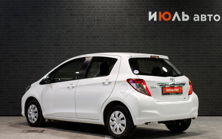 Toyota Vitz, 2012 год, 992 000 рублей, 4 фотография