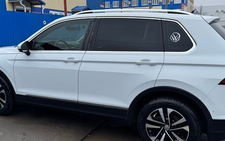 Volkswagen Tiguan II, 2019 год, 2 650 000 рублей, 2 фотография