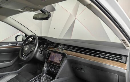 Volkswagen Passat B8 рестайлинг, 2019 год, 2 325 000 рублей, 9 фотография