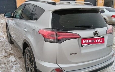 Toyota RAV4, 2019 год, 2 750 000 рублей, 4 фотография